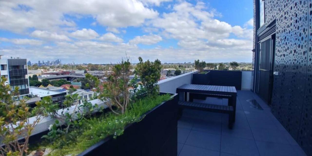 New Spacious 2 Bedroom With Gorgeous City Views Melbourne Exteriör bild