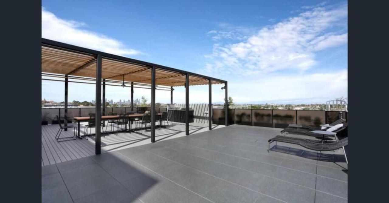 New Spacious 2 Bedroom With Gorgeous City Views Melbourne Exteriör bild